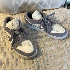 Air Jordan 1 Low SE Women's Shoes Size: 8.5, Light Steel Grey/White/Sail